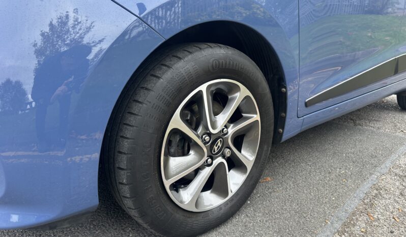 
								2017 Hyundai i10 1.2 premium hatchback 5dr full									