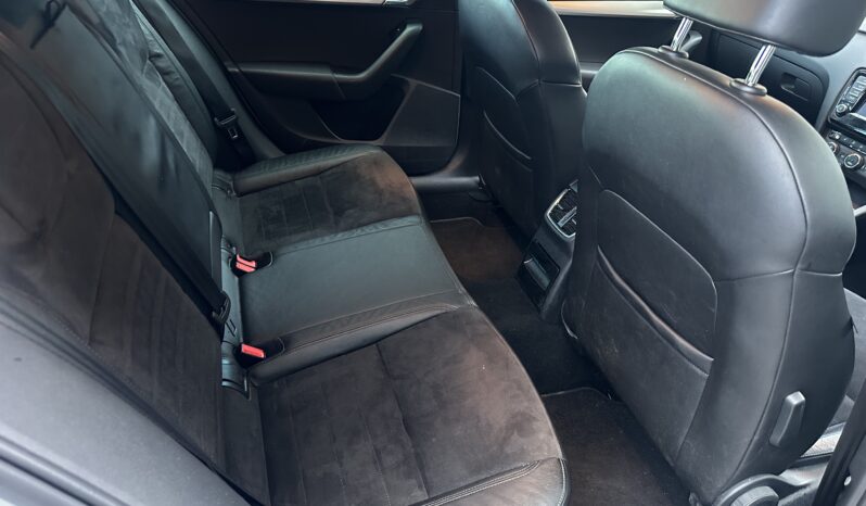 
								Skoda Octavia 1.4 TSI SE DSG full									