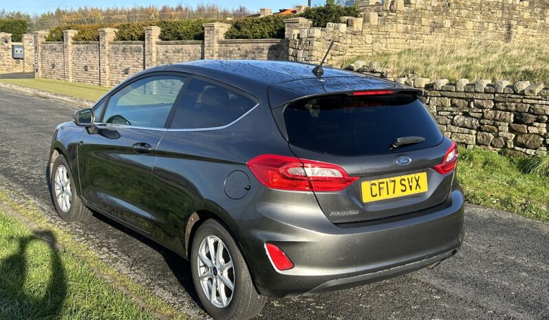
								Ford fiesta zetec 1.1 petrol full									