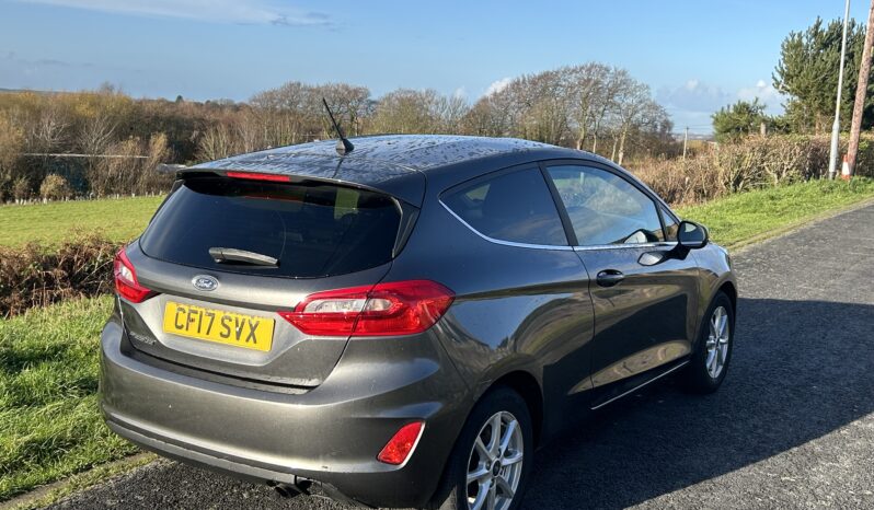 
								Ford fiesta zetec 1.1 petrol full									