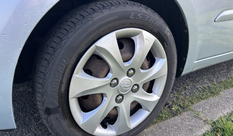 
								Hyundai i10 classic 1.2 petrol full									