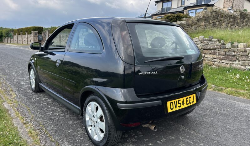 
								Vauxhall corsa sxi full									