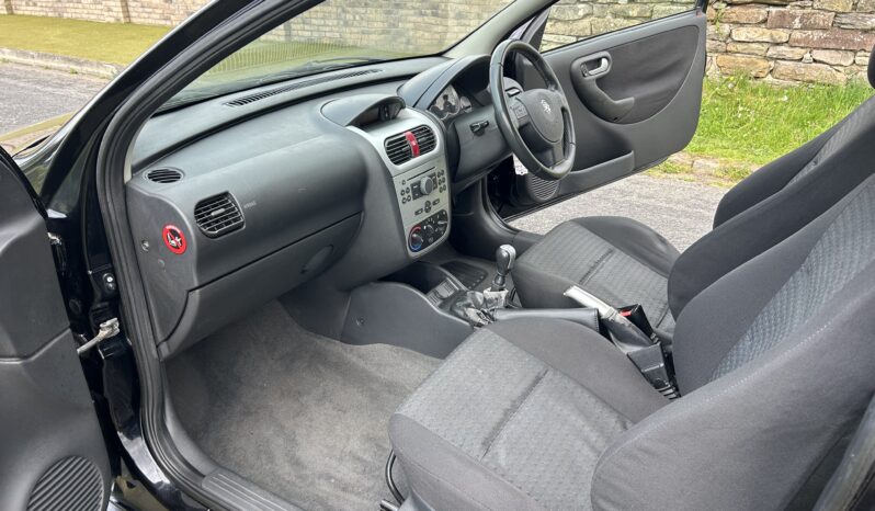 
								Vauxhall corsa sxi full									