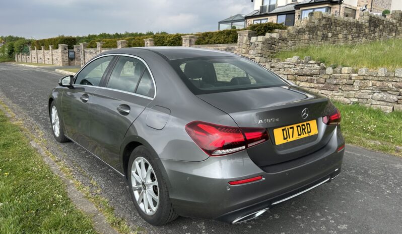 
								Mercedes-benz A180d Sport auto full									