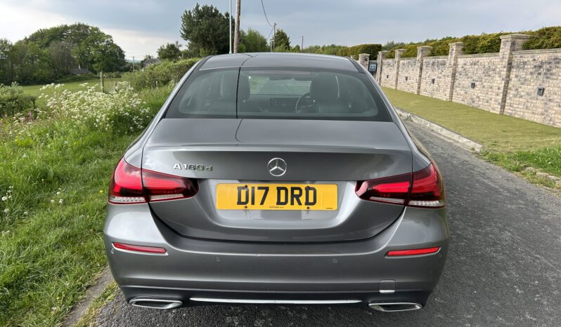 
								Mercedes-benz A180d Sport auto full									