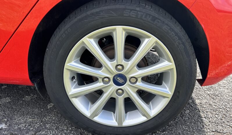 
								Ford Fiesta 1.0T EcoBoost Titanium full									