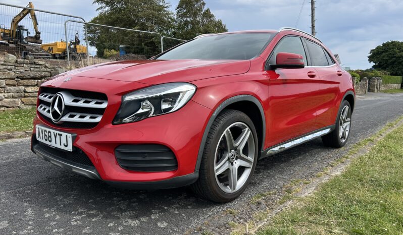 
								Mercedes-Benz GLA 1.6 GLA200 AMG Line 7G-DCT full									