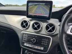 
										Mercedes-Benz GLA 1.6 GLA200 AMG Line 7G-DCT full									