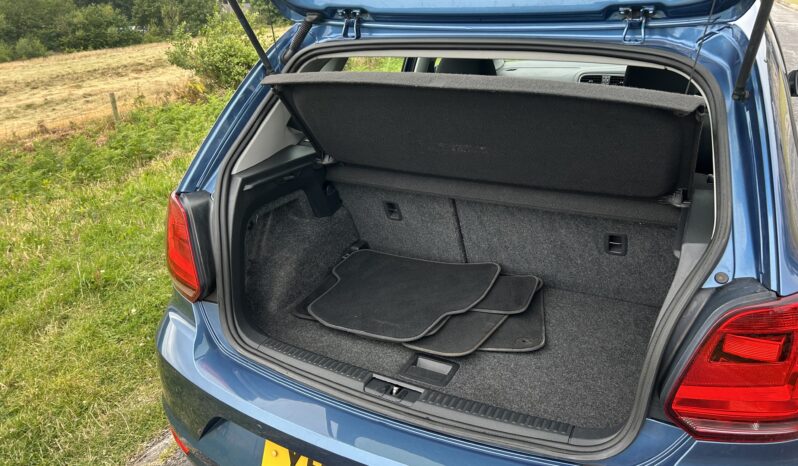 
								Vw polo tsi bluemotion 1.2 full									