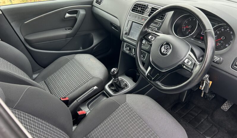 
								Vw polo tsi bluemotion 1.2 full									