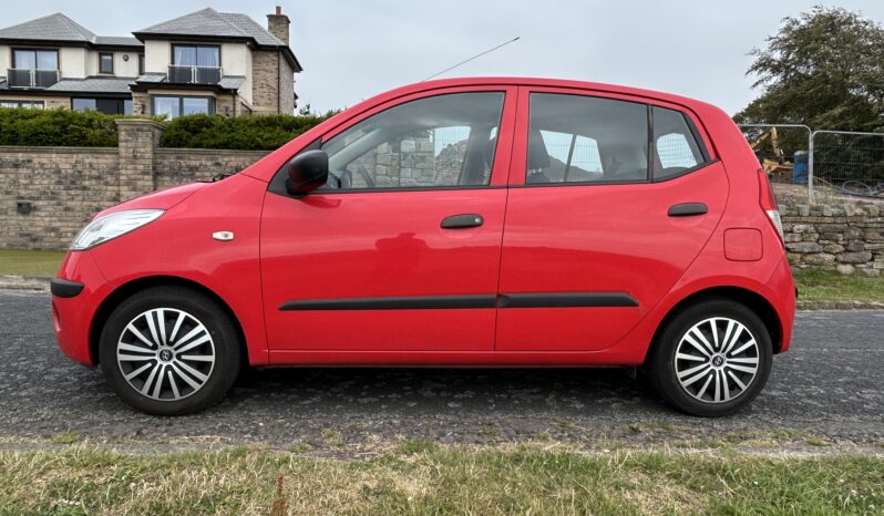 
								Hyundai i10 Classic 1.2 petrol full									