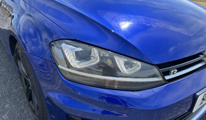 
								Volkswagen Golf R 4wd full									