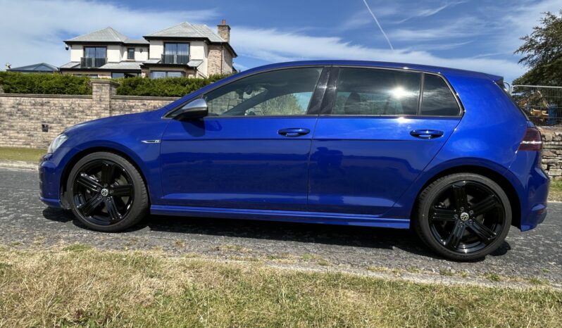 
								Volkswagen Golf R 4wd full									