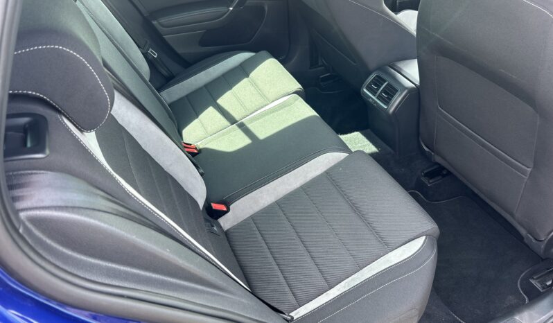 
								Volkswagen Golf R 4wd full									