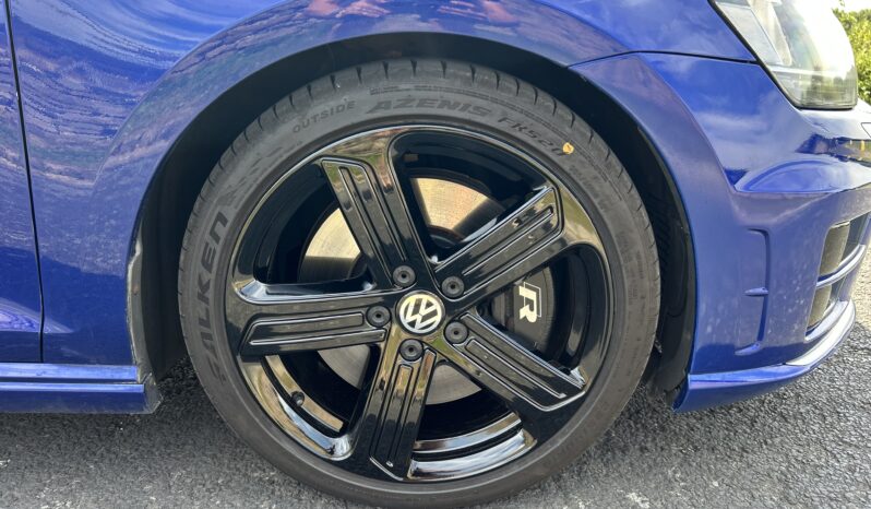 
								Volkswagen Golf R 4wd full									