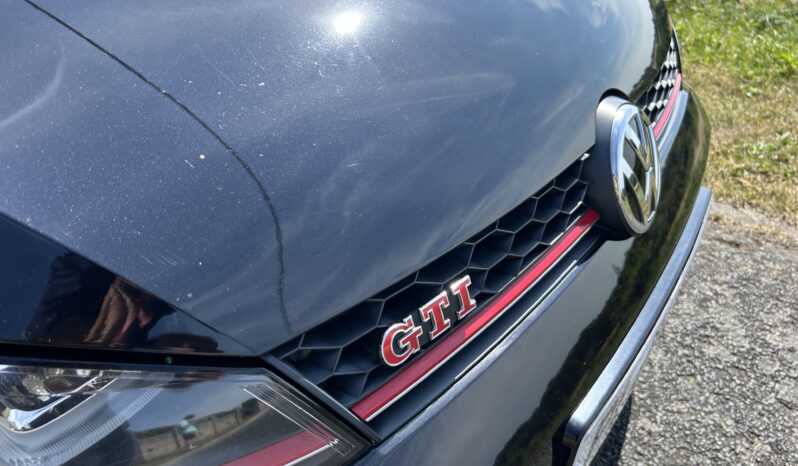 
								Volkswagen Golf GTI full									