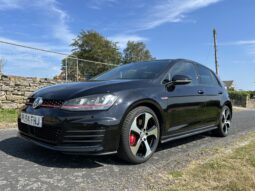 
										Volkswagen Golf GTI full									