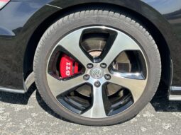 
										Volkswagen Golf GTI full									
