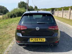 
										Volkswagen Golf GTI full									