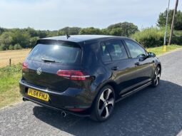 
										Volkswagen Golf GTI full									