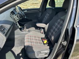 
										Volkswagen Golf GTI full									