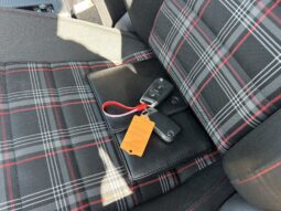 
										Volkswagen Golf GTI full									